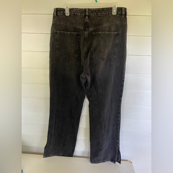 Black Lightly Distressed 90’s Straight Leg Garage Jeans - Picture 2 of 9